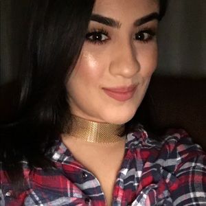 Meet your Posher, Roxana